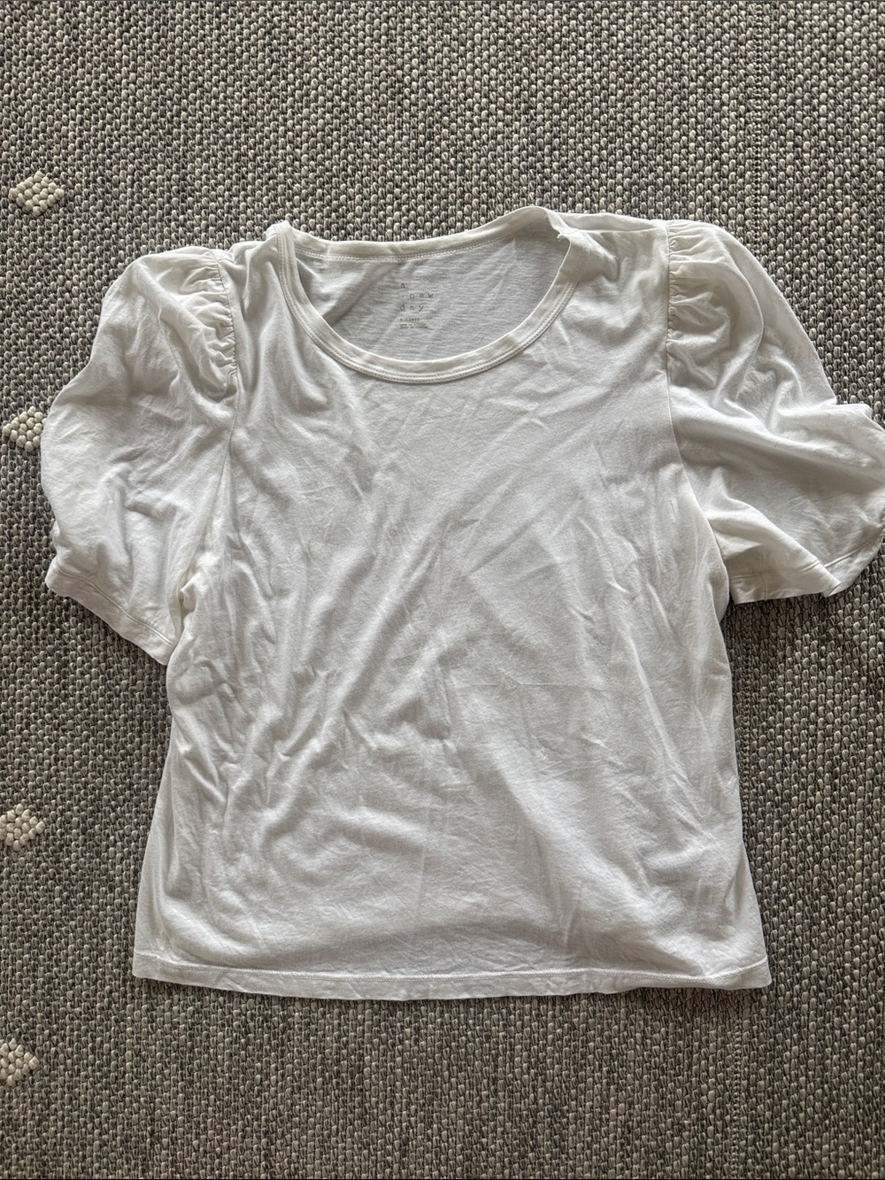 a new day White Puff Sleeve Short Sleeve Tee